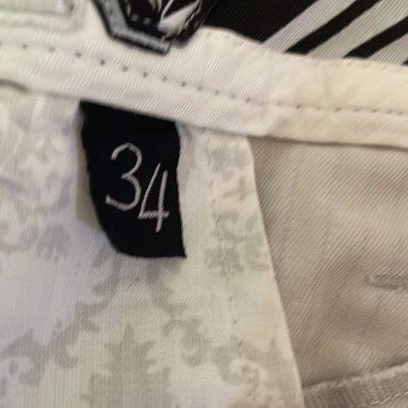 Volcom Shorts - Picture 2 of 3